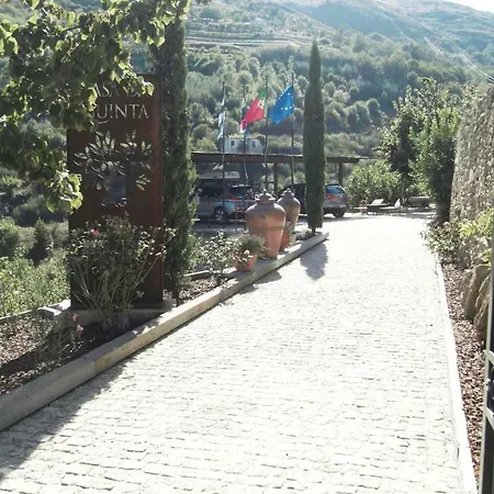 Casa Da Quinta De Ferreiros Casa de Férias *