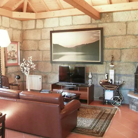 Casa Da Quinta De Ferreiros Casa de Férias *
